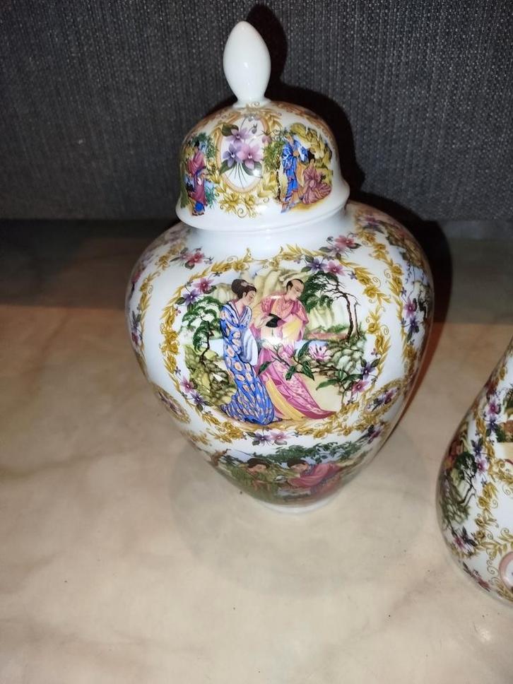 Mooie vazen met verfijnd Japans motief, Huis en Inrichting, Woonaccessoires | Vazen, Zo goed als nieuw, Minder dan 50 cm, Aardewerk of Porselein