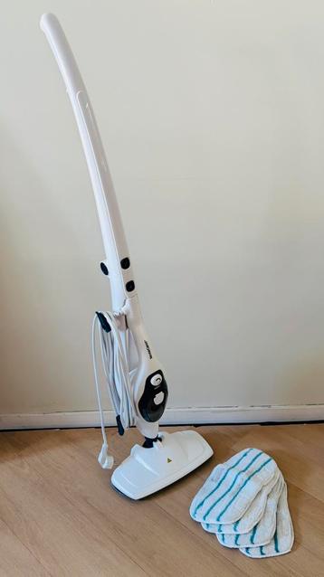 Stoomreiniger (met accessoires en doeken) beschikbaar voor biedingen