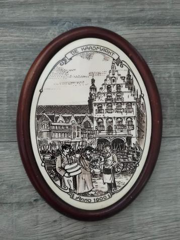 Wandbordje ovaal ‘’De kaasmarkt’’ anno 1900  beschikbaar voor biedingen
