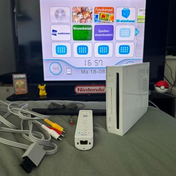 Nintendo Wii + kabels, controller, HDMI adapter en sensor beschikbaar voor biedingen