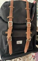 Zwarte Rugtas met Bruine Details, Gebruikt, 25 tot 40 cm, 30 tot 45 cm, Ophalen