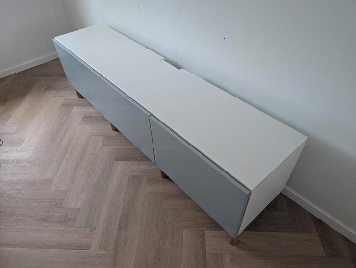Ikea Besta kast - gebruikt, inclusief poten, Huis en Inrichting, Kasten | Dressoirs, Gebruikt, 100 tot 150 cm, 25 tot 50 cm, Met deur(en)