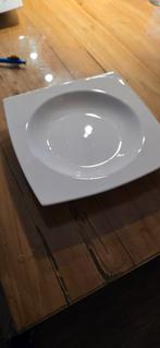 Squito Yong pastabord, Huis en Inrichting, Keuken | Servies, Nieuw, Ophalen of Verzenden, Bord(en), Overige stijlen