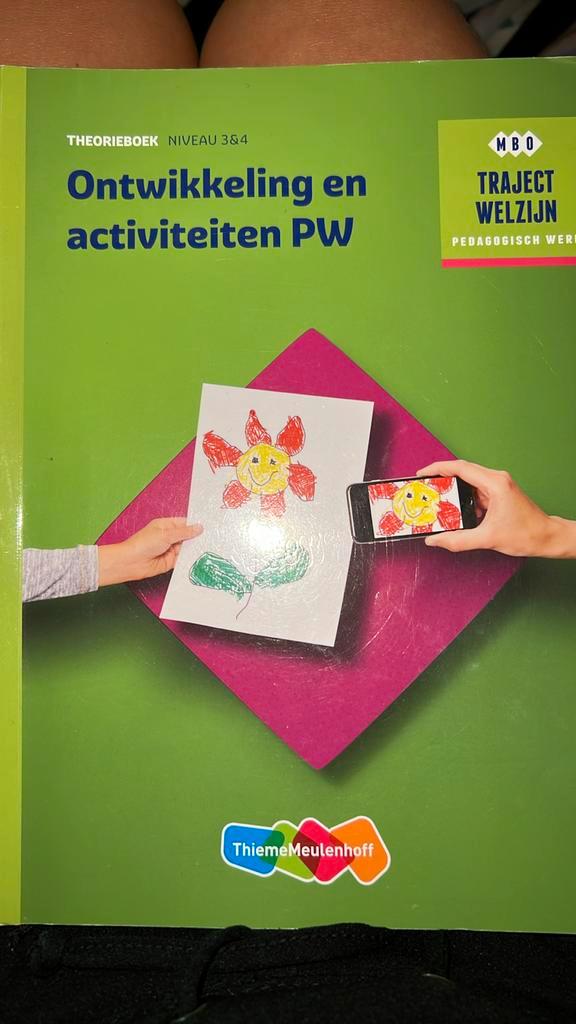 Ontwikkeling & activiteiten PW schoolboek, Boeken, Schoolboeken, Zo goed als nieuw, Nederlands, Overige niveaus, Ophalen of Verzenden