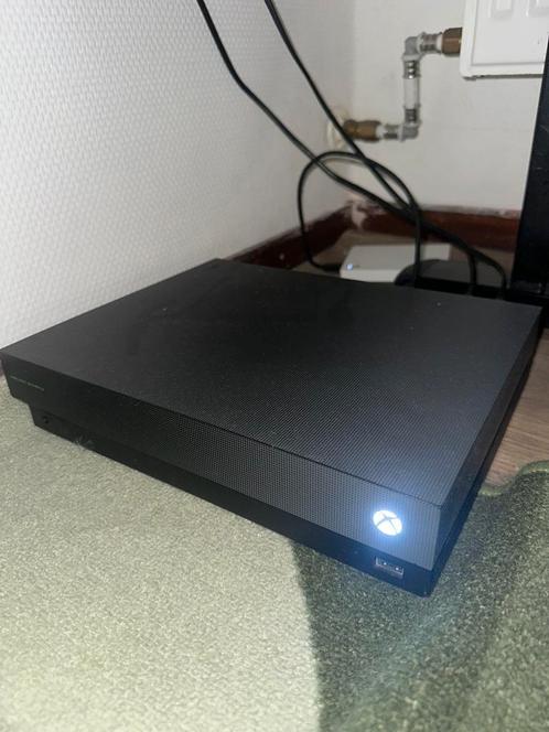 Xbox One X Scorpio Edition met Series X Controller, Spelcomputers en Games, Spelcomputers | Xbox One, Zo goed als nieuw, Xbox One X