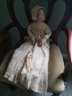 Antieke pop met antieke kleding., Antiek en Kunst, Ophalen of Verzenden