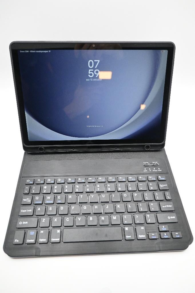 Samsung Tab A9 64GB 5G (Cellular) 2025 + toetsenbord, 10 inch, Gebruikt, Ophalen of Verzenden, Samsung