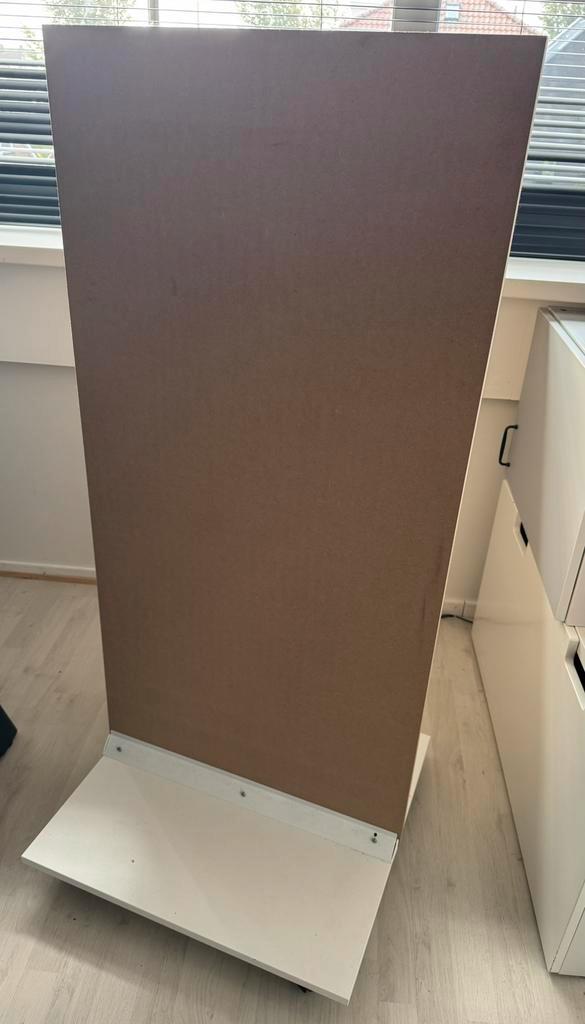 AANGEBODEN: kantoorscherm kamerscherm op 4 wieltjes, Huis en Inrichting, Woonaccessoires | Kamerschermen, Nieuw, Ophalen