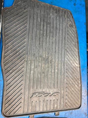 Ford Focus 2013-2019 Rubberen Matten Set beschikbaar voor biedingen