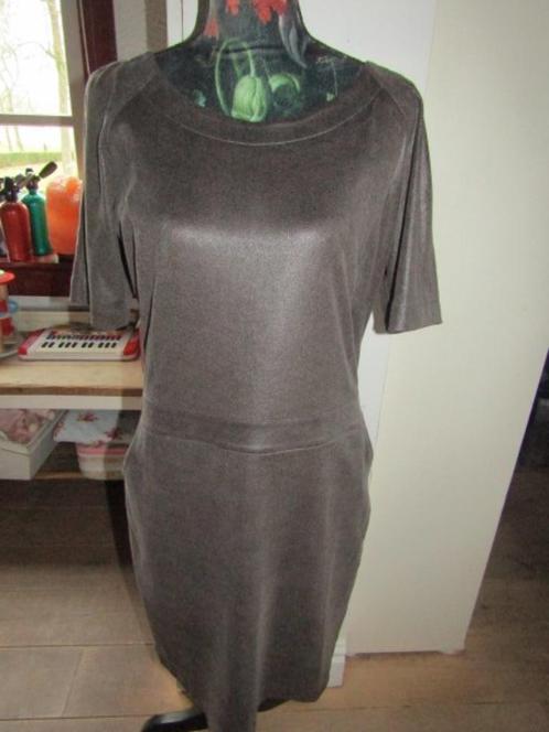 F1862 La Ligna mt 38-40 jurk taupe bruin imitatieleer animal, Kleding | Dames, Jurken, Zo goed als nieuw, Maat 38/40 (M), Bruin