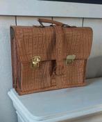 Vintage bruine aktetas / schooltas 80's/ 90's lederen tas, Sieraden, Tassen en Uiterlijk, Tassen | Schooltassen, Bruin, Aktetas of Boekentas