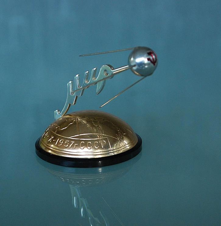 ​Spoetnik Eerste satellite in de ruimte Vintage Ruimtevaart, Antiek en Kunst, Curiosa en Brocante, Ophalen of Verzenden