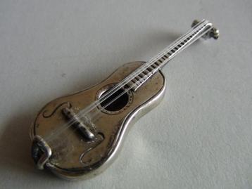Miniatuur zilver  DG7 gitaar zilveren miniaturen beschikbaar voor biedingen