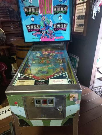 Werkende old skool flipperkast uit 1970 beschikbaar voor biedingen