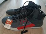 Tarmak / Decathlon basketbal schoen heren maat 42 of 43, Ophalen of Verzenden, Zo goed als nieuw, Schoenen