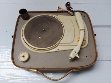 Te Koop: Vintage Platenspeler PE 4 snelheden beschikbaar voor biedingen