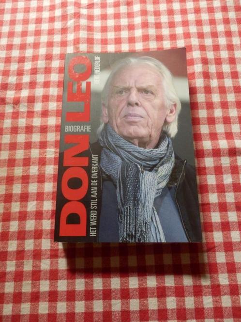 Don Leo  het werd stil aan de overkant.Auteur: Bert Nederlof, Boeken, Biografieën, Zo goed als nieuw, Sport, Ophalen of Verzenden