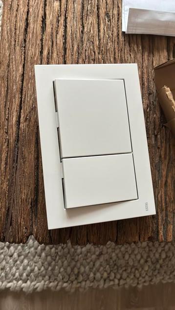 Toilet drukplaat Tecei beschikbaar voor biedingen