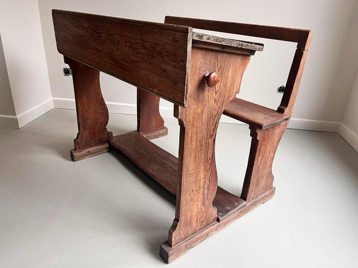 Antiek schoolbankje / lessenaar / speeltafel / kindermeubel, Antiek en Kunst, Antiek | Meubels | Tafels, Ophalen