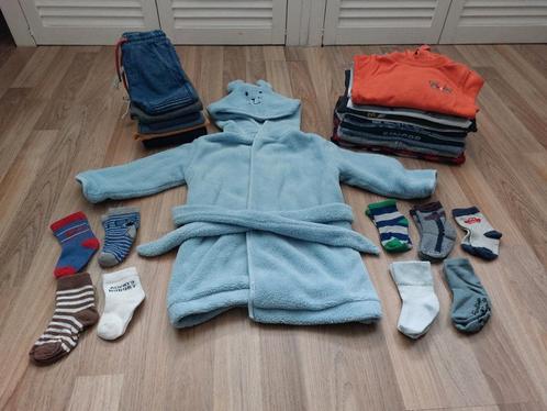 Kleding bundel - jongenskleding maat 80 (29 stuks!), Kinderen en Baby's, Babykleding | Baby-kledingpakketten, Gebruikt, Maat 80