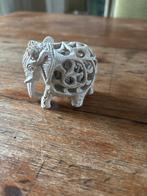 Decoratieve olifant in olifant van steen, Antiek en Kunst, Ophalen of Verzenden