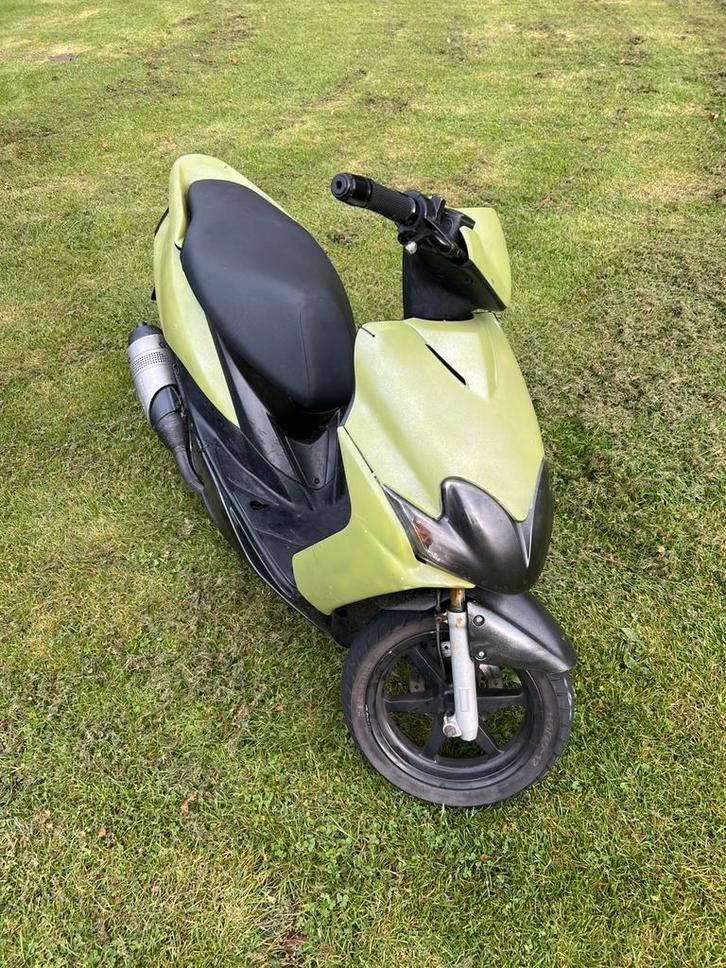 Yamaha jog r, Fietsen en Brommers, Scooters | Yamaha, Gebruikt, JogR of RR, Maximaal 45 km/u, Tweetakt, Ophalen