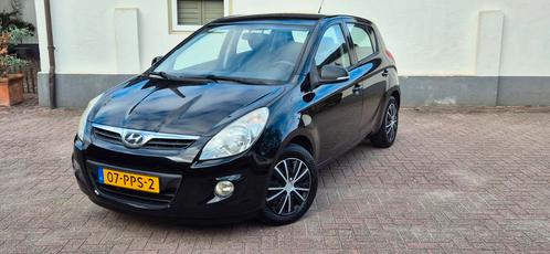 Hyundai i20 1.2 5-DRS 2011 Zwart/Airco/Inruil mogelijk, Auto's, Hyundai, Bedrijf, i20, ABS, Airbags, Airconditioning, Bluetooth