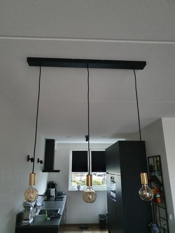 Hanglamp zwart goudkleurig beschikbaar voor biedingen