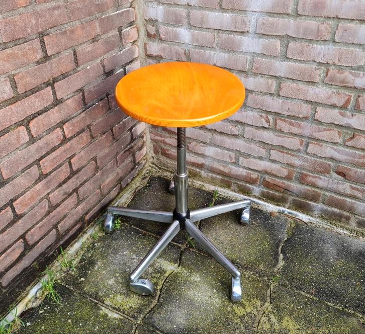 Architecten kruk werkkruk industrieel mooie zitting uniek, Huis en Inrichting, Krukjes, Gebruikt, Staal, In hoogte verstelbaar