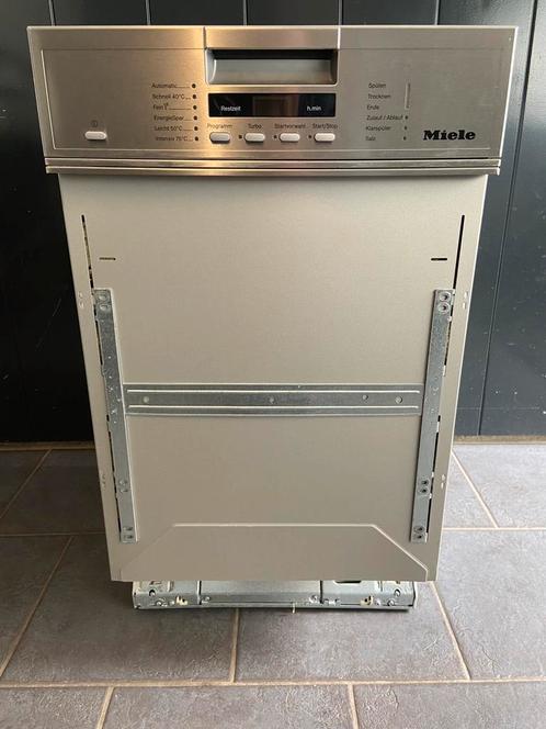 Miele inbouw vaatwasser half geïntegreerd 45 cm., Witgoed en Apparatuur, Vaatwasmachines, Zo goed als nieuw, Inbouw, Minder dan 85 cm