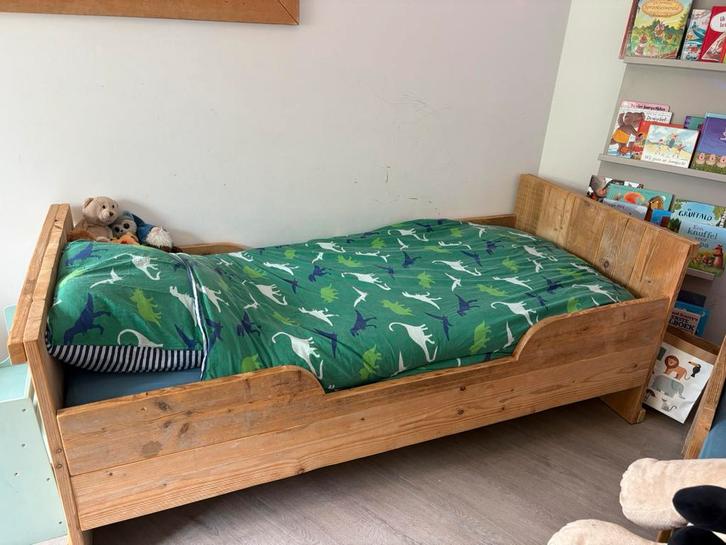 Eenpersoonsbed | Steigerhout, Huis en Inrichting, Slaapkamer | Bedden, Gebruikt, Eenpersoons, 90 cm, 200 cm, Steigerhout, Ophalen