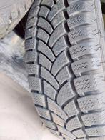 winterbanden vw T5 T6 zeer goed op velg., Auto-onderdelen, Banden en Velgen, Ophalen, 16 inch, Banden en Velgen, Bestelwagen