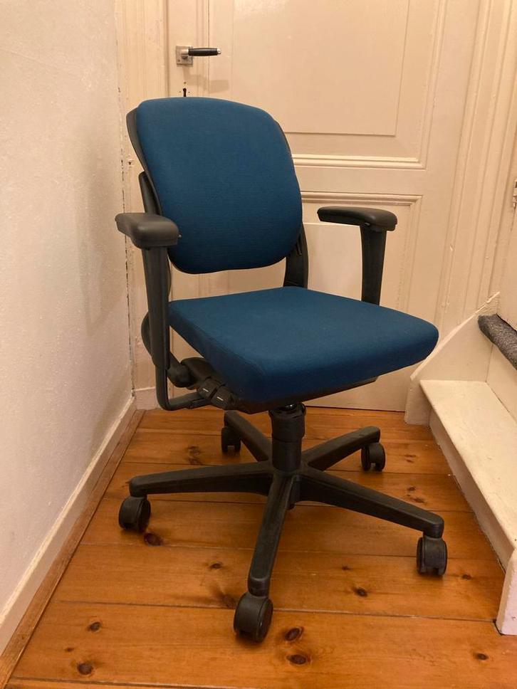 Arhend bureaustoel - comfortabel en stijlvol!, Huis en Inrichting, Bureaustoelen, Gebruikt, Bureaustoel, Blauw, Ergonomisch, Ophalen