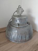 Vintage fabriekslamp!, Huis en Inrichting, Ophalen of Verzenden, Zo goed als nieuw, Glas, Minder dan 50 cm
