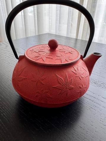 9865 Prachtige gietijzeren theepot van Iwachu – 0,8 liter. beschikbaar voor biedingen