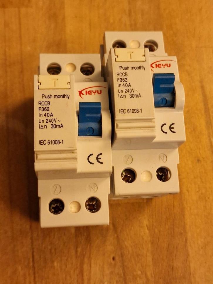 IEYU aardlekschakelaar RCCB,  2st beschikbaar, Doe-het-zelf en Verbouw, Elektra en Kabels, Zo goed als nieuw, Overige typen, Verzenden