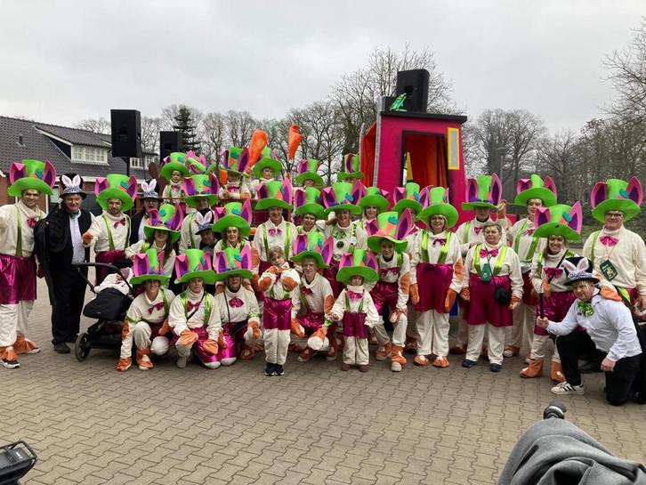 Carnavalspakken groep +- 30 volwassenen, Kleding | Dames, Carnavalskleding en Feestkleding, Zo goed als nieuw, Kleding, Carnaval