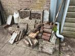 Gratis af te halen: tegels, klinkers, diverse soorten stenen, Tuin en Terras, Tegels en Klinkers, Ophalen, Beton, Klinkers