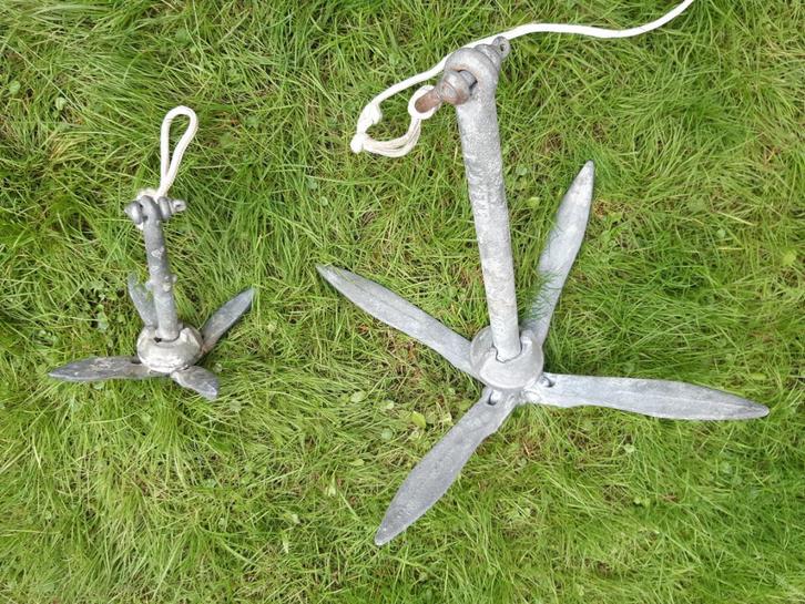 anker inklapbaar 4 klauwen 0.7 kg & 3,2 kg ankers smeedijzer, Watersport en Boten, Accessoires en Onderhoud, Zo goed als nieuw