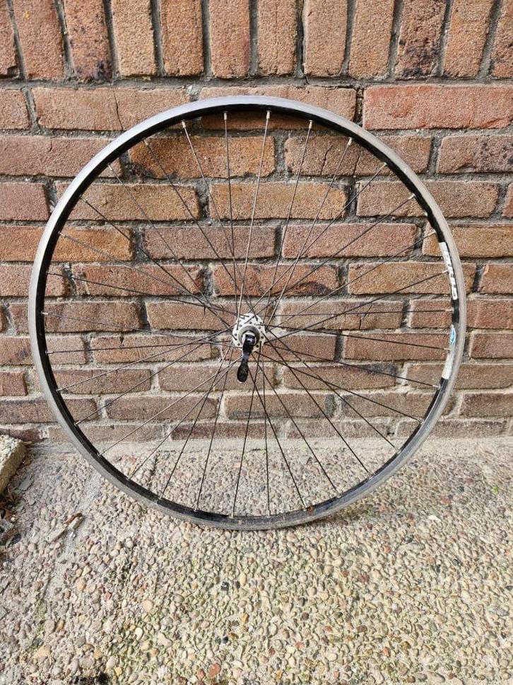 700c voorwiel met snelspanner, Fietsen en Brommers, Fietsonderdelen, Gebruikt, Algemeen, Wiel, Ophalen