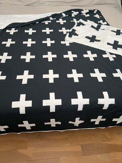 Nieuw 1p dekbedovertrek zwart wit plusjes 2 kussenslopen, Kinderen en Baby's, Kinderkamer | Beddengoed, Nieuw, Dekbedovertrek