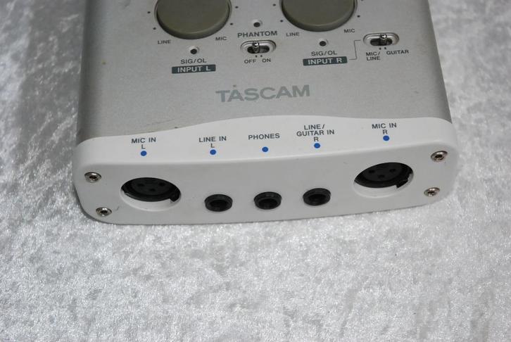 Tascam US122L USB 2.0 audio/midi interface <25251320>, Muziek en Instrumenten, Instrumenten | Onderdelen, Gebruikt, Elektrische gitaar