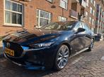 Mazda 3 Skyactiv-g 2.5 sedan M Hybrid 2024 Deep Crystal Blue, Auto's, Mazda, Voorwielaandrijving, Stof, Zwart, 4 cilinders