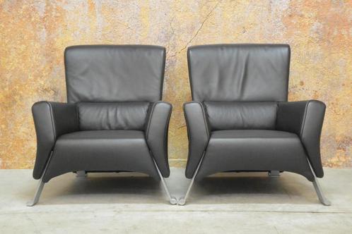 ZGAN zwarte leren Rolf Benz 322 designfauteuils + 1hocker!, Huis en Inrichting, Fauteuils, Zo goed als nieuw, Leer, Metaal, 75 tot 100 cm