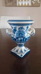 Antiek Vaasje delfts blauw, hand geschilderd puntgaaf, Antiek en Kunst, Antiek | Keramiek en Aardewerk, Ophalen of Verzenden