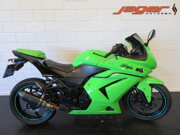 Kawasaki NINJA 250 R SPORT ZEER FRAAI! (bj 2011) beschikbaar voor biedingen