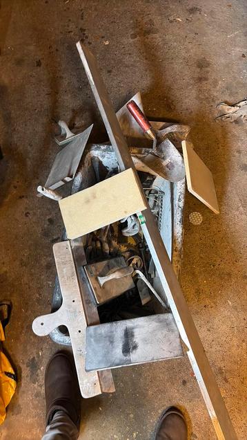 Metsel / stuc /gereedschap beschikbaar voor biedingen