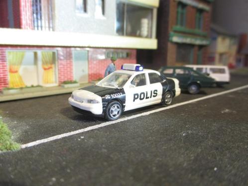 Ford Mondeo Mk.1 Sedan Polis Poliisi Finland Rietze Politie, Hobby en Vrije tijd, Modelauto's | 1:87, Zo goed als nieuw, Auto