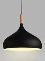 Moderne zwarte hanglamp met houten details, Nieuw, Ophalen of Verzenden, Modern, Minder dan 50 cm