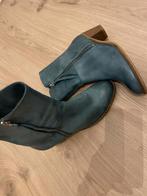 Blauwe enkellaarsjes met hak maat 39, Ophalen of Verzenden, Zo goed als nieuw, Blauw, Lage of Enkellaarzen